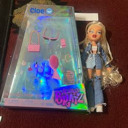 Bratz Cloe Fashion Doll (Check Description)