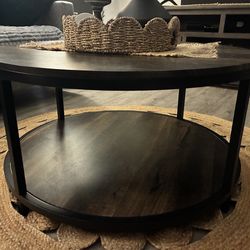ROUND COFFEE TABLE