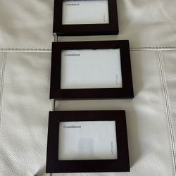 Luxury  Crate & Barrel Set of 6   Pictures Frames.  Brown Wood. 4 Frames Size 4X6 and 2 Frames 5X7. Position :Left  to Right, Right to Left.