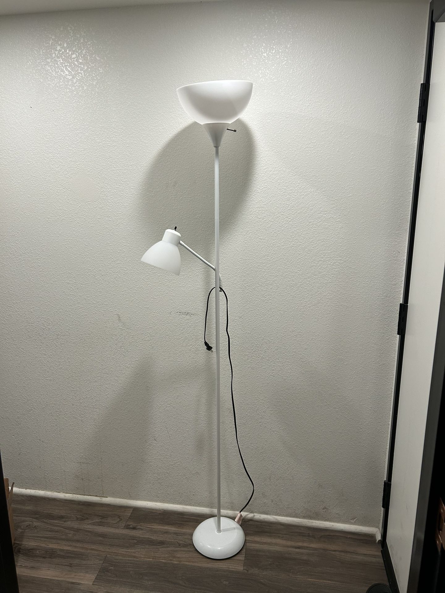 lamp with LED lightbulbs