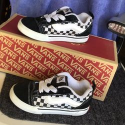 Vans Knu Skool checkerboard toddler shoes size 10