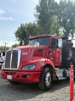 Dump truck