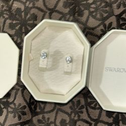 SWAROVSKI Stilla stud earrings 