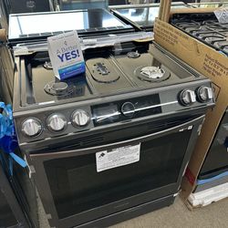 Bespoke Smart Gas Range with AirFry In Black Stainless Only $10 Down