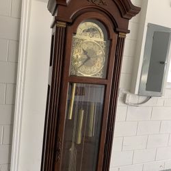 Grandfather Clock - Looks Amazing