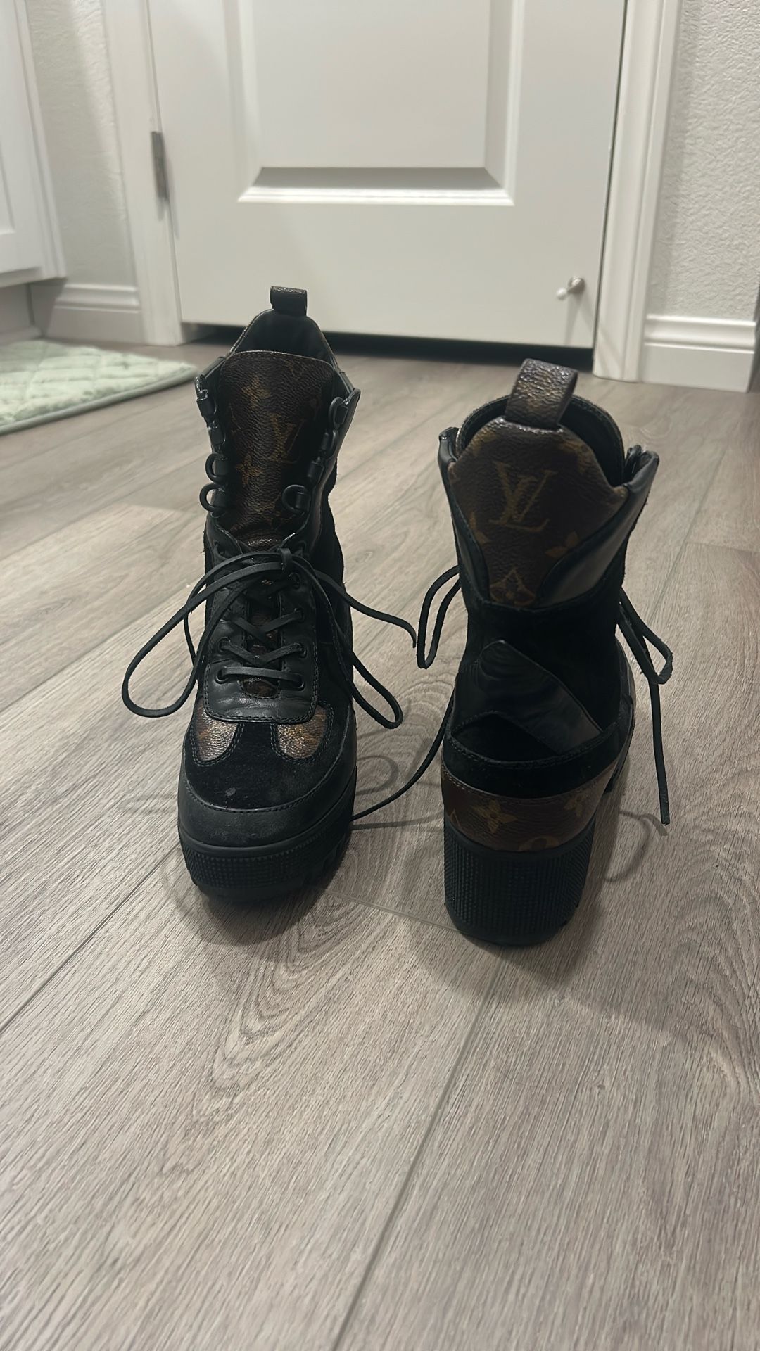 Louis Vuitton Laureate Platform Desert Boot