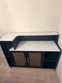 Black and white marble look bar