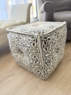 ✨ Boho Chic Pouf Ottoman – Neutral Patterned Cube 