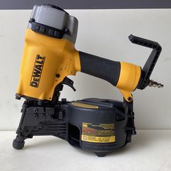 DeWalt 15° coil siding and fencing nailer