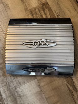 Boss 1200 watts 2 channels amp
