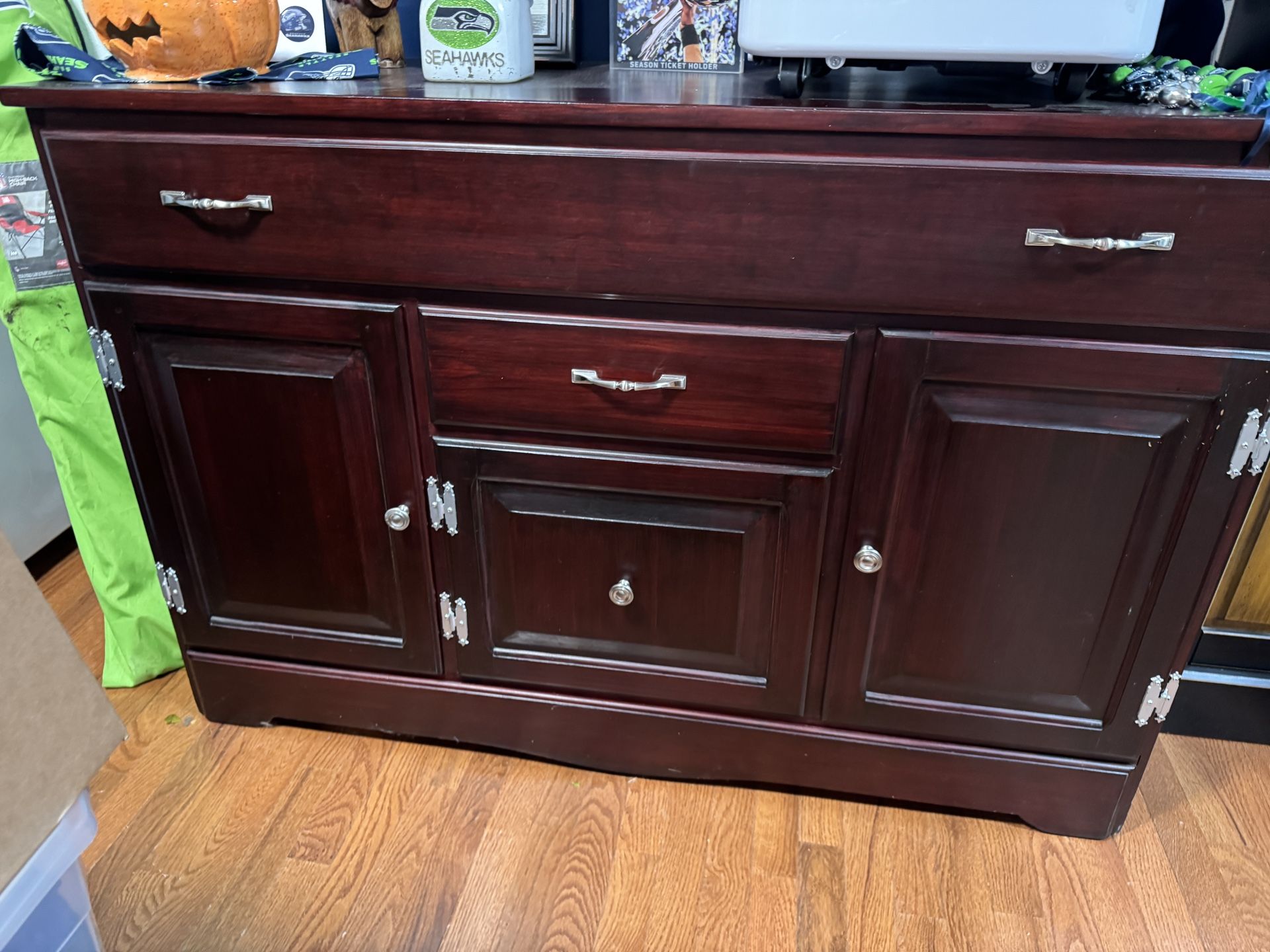 Dresser