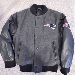 New England Patriots Ultra Game Jacket Kids Size S (8)