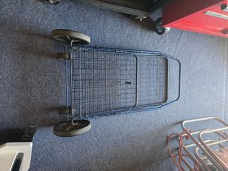 Shopping cart with wheels
