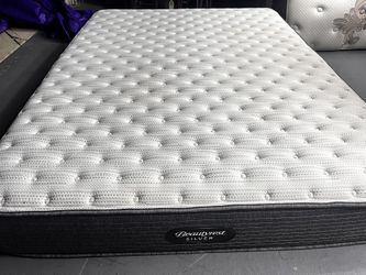 Beautyrest Queen Matress