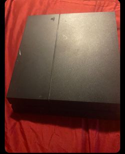 Used ps4 sometimes turn off itself lmk🙏🏽