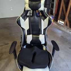 Desk Chair + Desk Mat