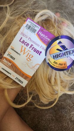 Brand New Lace Front Blonde And Brown Ombre Wig. Never used. Hair sense.  Secret collection.  Pick up only long beach bixby knolls. 35
