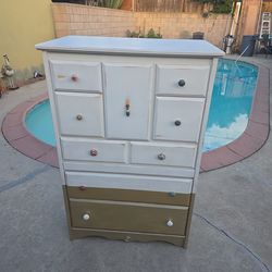 Dresser Chest