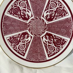 Celtic Design Plate, Nexxus. English prorcelain.