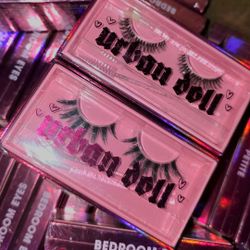 URBAN DOLL LASHES 