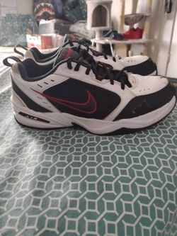 Nike Monarch IV