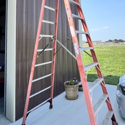 12 ft. Fiberglass Step Ladder