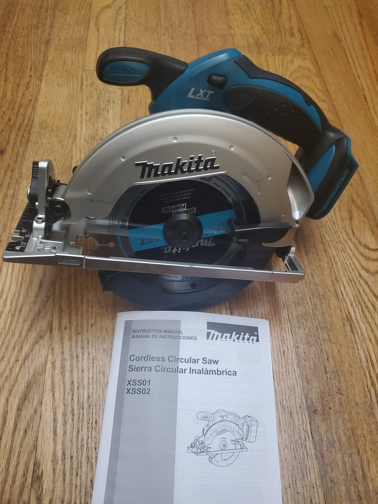 Makita M18 Sierra Circular 6 1/2 NUEVA!!! Makita M18 Circular Saw  NEW!!!