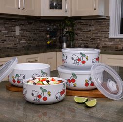 Peanuts Snoopy Ceramic Bowl Set with Lids (New)