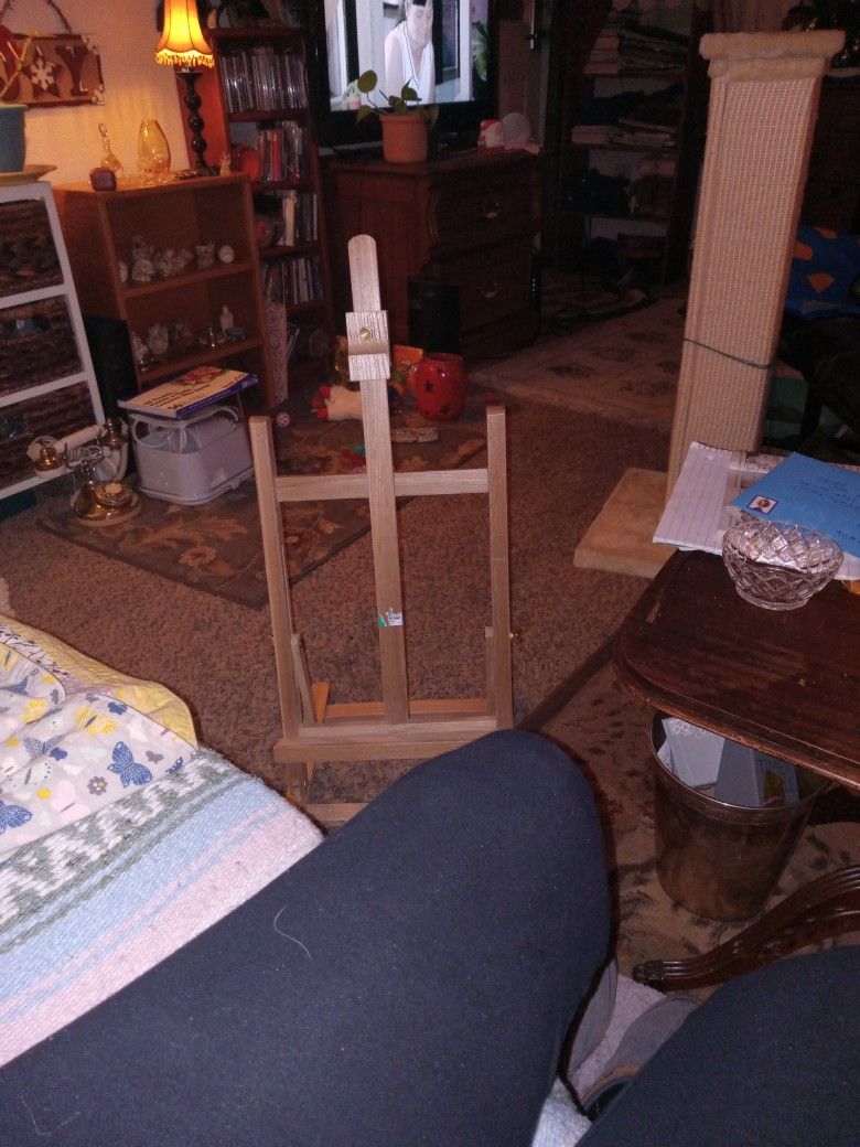 Table Easle