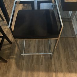 Beautiful lightly used island stools 