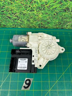 2008 AUDI TT FRONT LEFT Door Window Motor  OEM