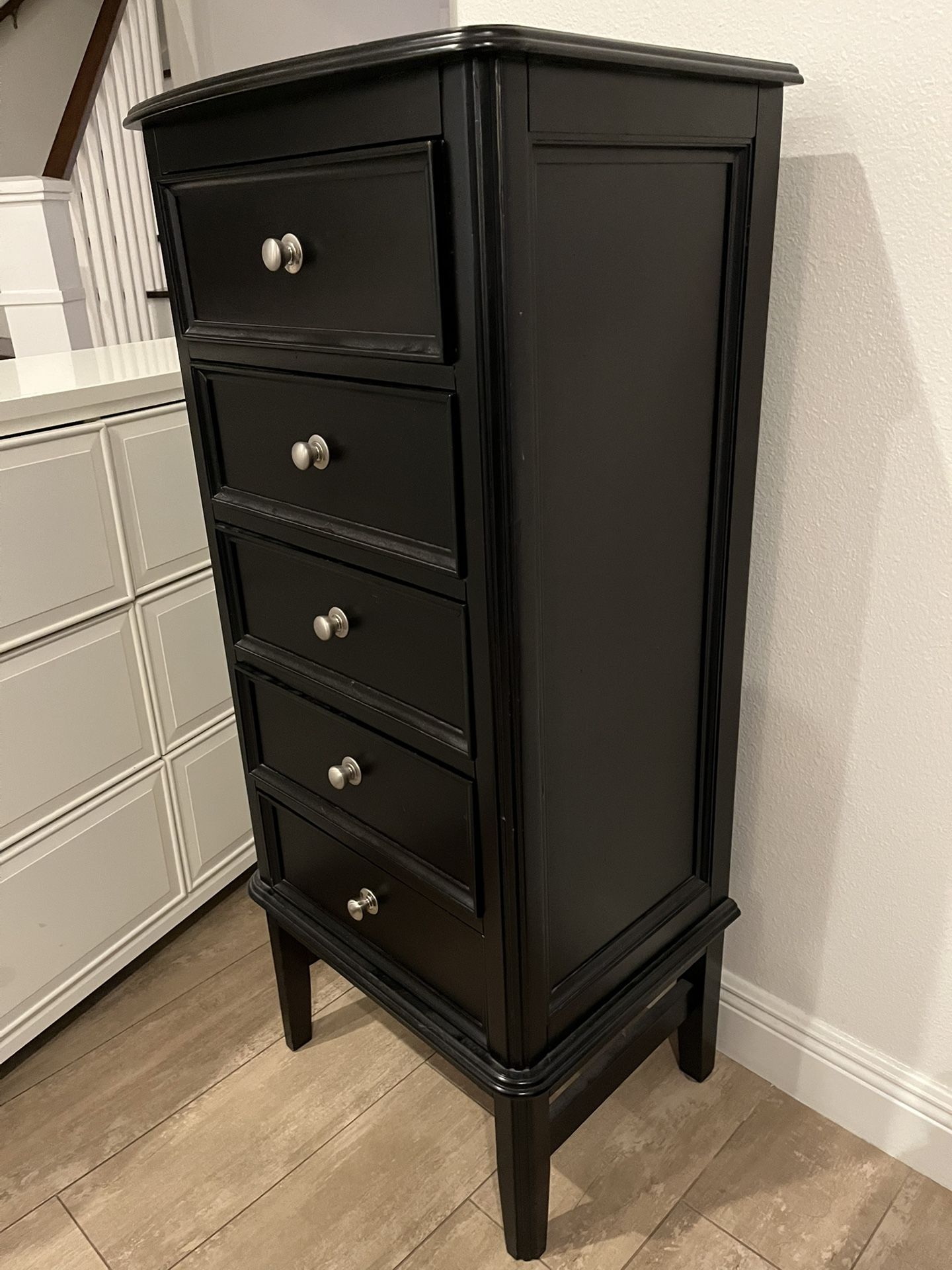 Dresser - Tall and Narrow
