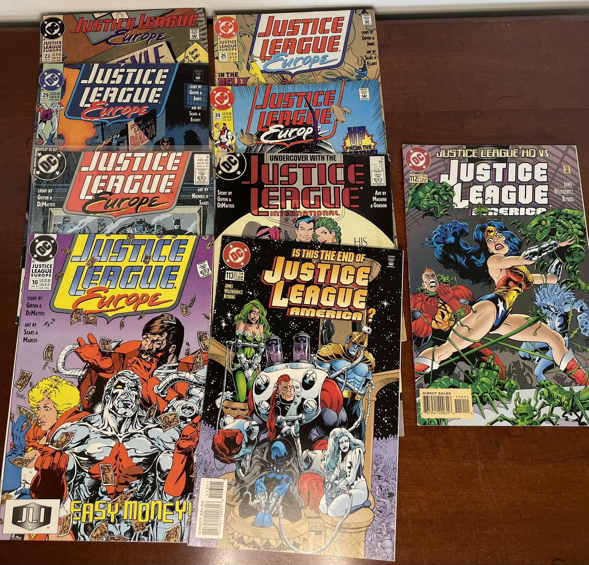 Lot of 9 DC Comics Justice League (mostly Europe)