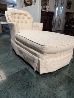 Chaise Lounge Chair Indoor White