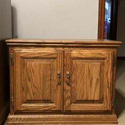 Small Oak TV Stand / Media Cabinet