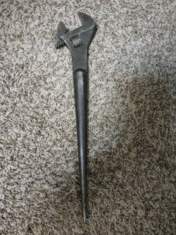 3239 Klein Adjustable Wrench