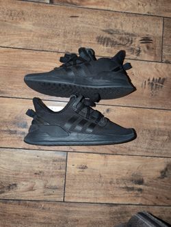 Adidas kids Shoes, Size 3.5