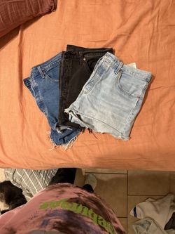 3 Pairs Of Levi’s 501 Shorts Size 33