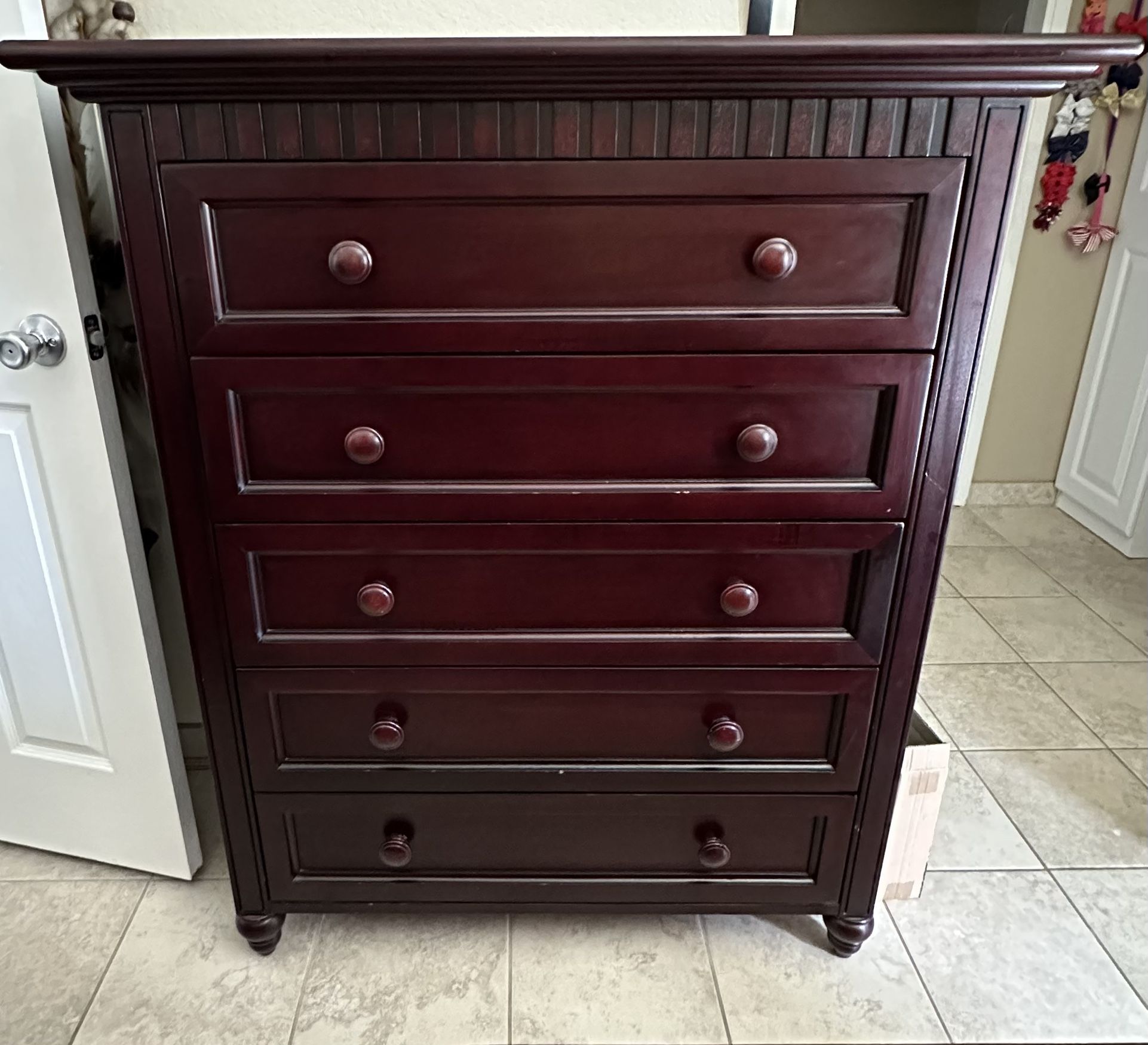 Dresser/ Changing Table