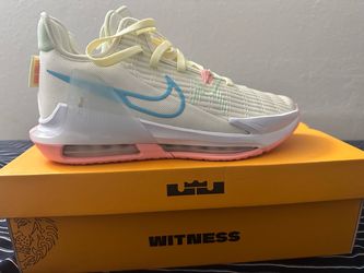 Nike LeBron Witness 6 Basketball Sneakers