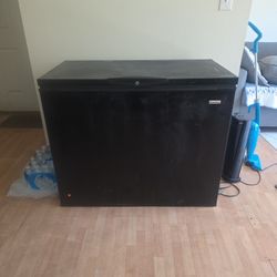Heavy Duty Freezer, Kenmore, Black Color, Big Size