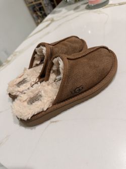 UGGS size -1