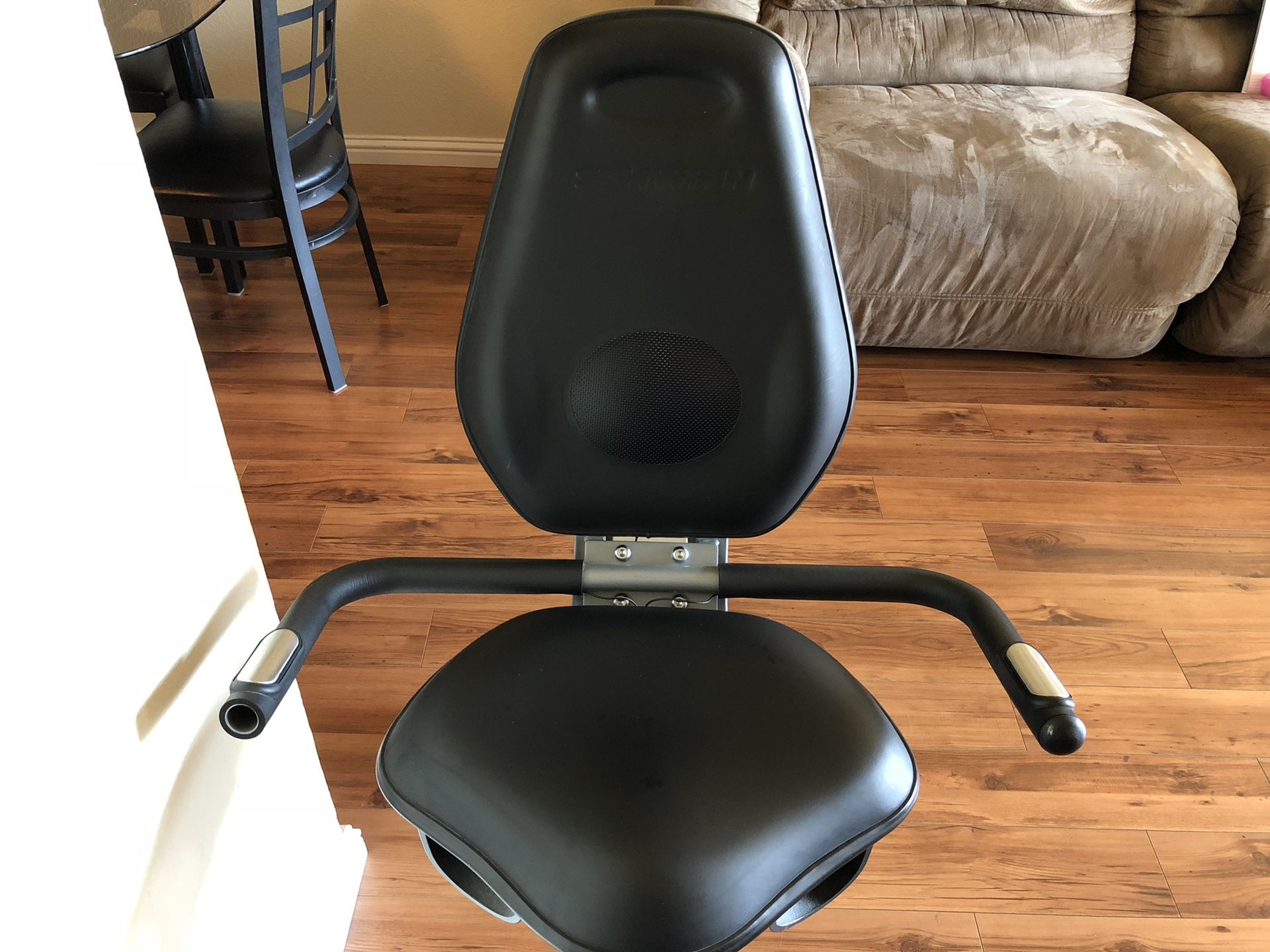 Schwinn 213 Recumbent Exercise Bike for Sale in Fremont, CA OfferUp