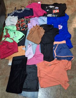 22 Women/ Junior's Pieces tops bathing suits All in Excellent Condition  Sizes: S-L $25 for Everything