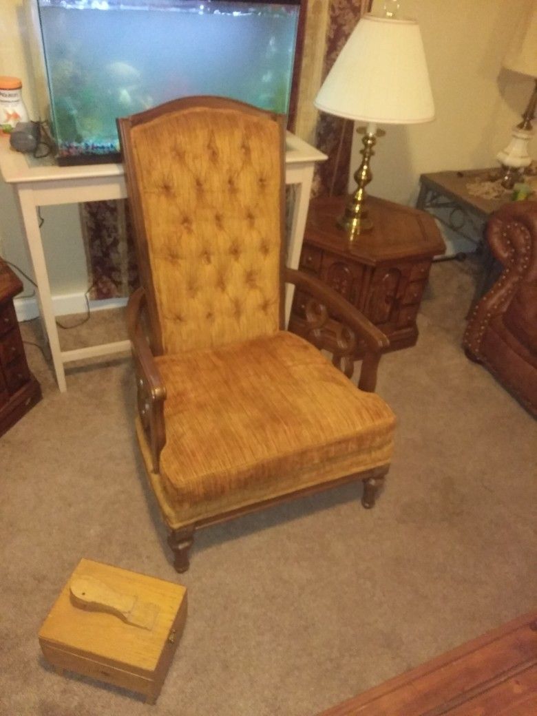 VINTAGE HANDMADE SITTING CHAIR BY FAIRFIELD CHAIR CO OF LENOIR NC EXCELLENT CONDITION