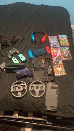 Nintendo switch Mario Cart 8 Bundle BARELY USED!!