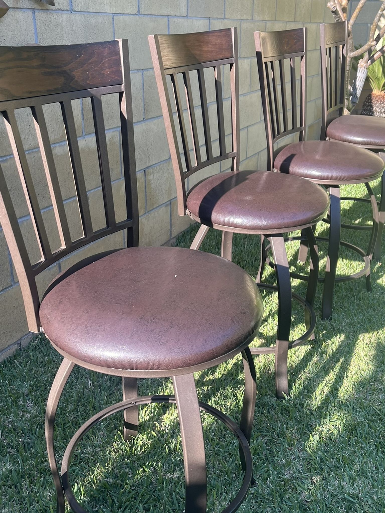Be stools