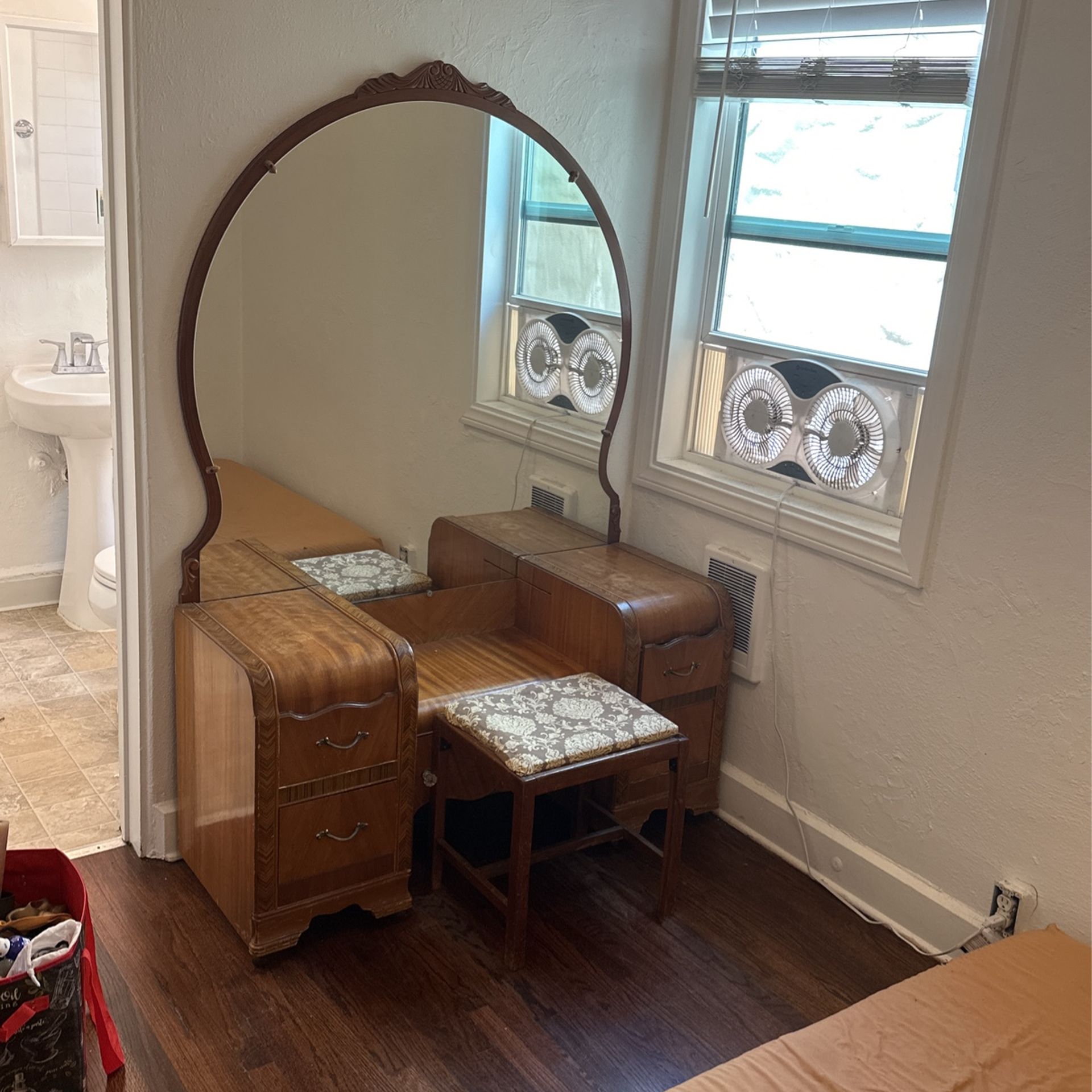 Antique 1930’s Vanity