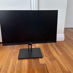 2 HP Monitors 