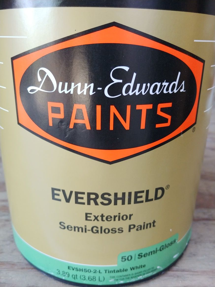 1 gallon DunnEdwards semigloss interior exterior paint unused